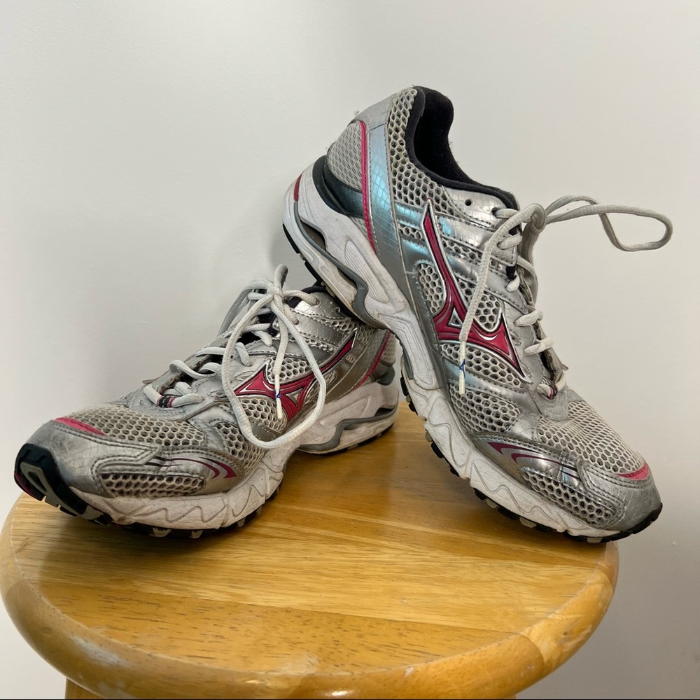 Mizuno Waverider Sneakers